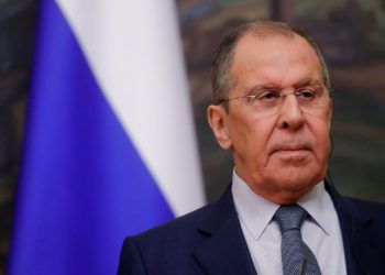 Лавров сказал, что США «держат за руку» делегацию Украины на переговорах с РФ