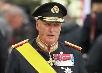 Король Норвегии заразился COVID-19 после трех прививок