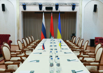 Переговоры между Россией и Украиной продолжаются два часа. Что известно на данный момент