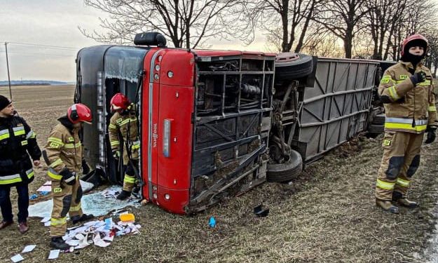 В Польше перевернулся автобус с беженцами из Украины, есть пострадавшие