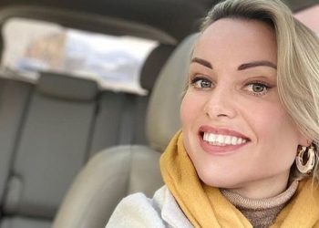 Сотрудницу Первого канала Марину Овсянникову оштрафовали на 30 тысяч рублей за организацию несогласованной акции