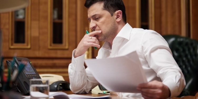 Зеленский назвал условие для переговоров с Россией: нужно остановить бомбежки