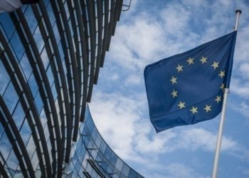 Bloomberg: новые санкции ЕС могут затронуть российские порты, суда и технологии для военного оборудования