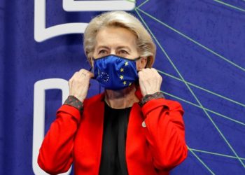 ЕС одобрил четвертый пакет санкций против России