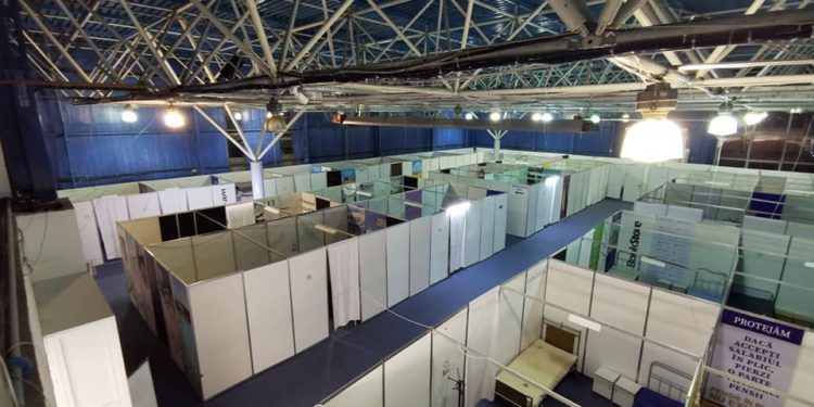 Consilierii municipali ai Partidului „ȘOR”, Serghei Burgudji și Valerii Klimenko, le-au oferit ajutoare refugiaților ucraineni, adăpostiți la Moldexpo