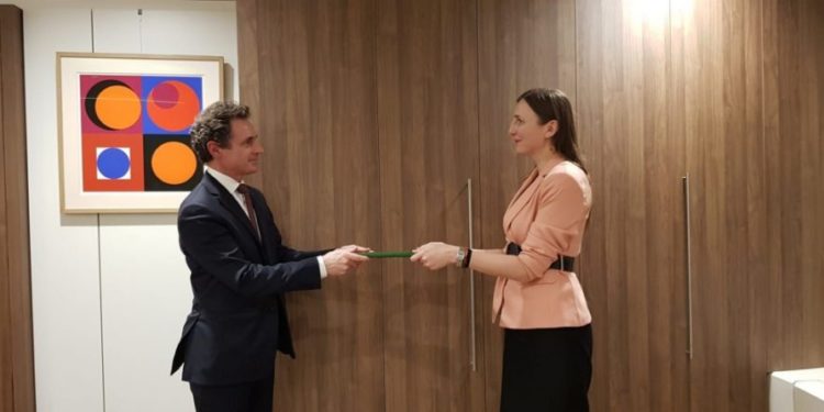 Moldova a transmis cererea de aderare la Uniunea Europeană ambasadorului Franței în UE