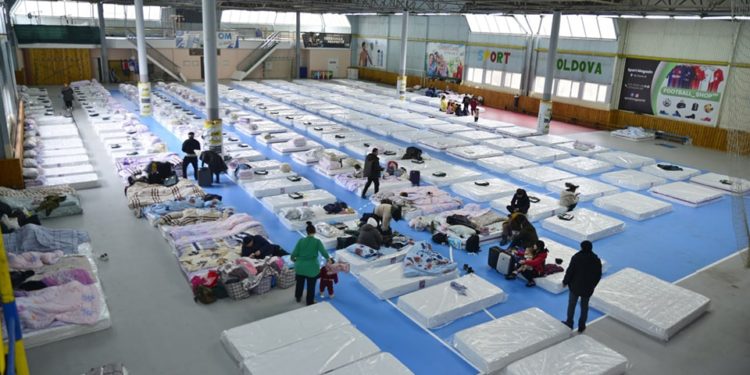 La Chișinău a fost activat încă un centru de capacitate mare pentru cazarea refugiaților | FOTO