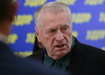 Российского депутата Жириновского вывели из медикаментозного сна