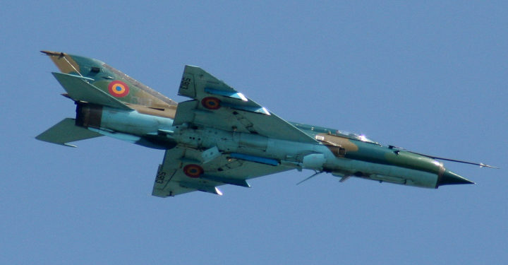 Un MiG 21 LanceR s-a prăbușit în județul Constanța, România: Numărul morților a crescut la șapte. Imagini de la locul prăbușirii elicopterului