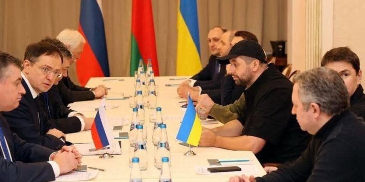 Глава фракции «Слуга народа» опроверг информацию Офиса президента Украины о переговорах с Россией