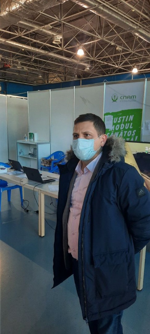 Consilierii municipali ai Partidului „ȘOR”, Serghei Burgudji și Valerii Klimenko, le-au oferit ajutoare refugiaților ucraineni, adăpostiți la Moldexpo