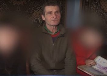 Un tată din Florești își crește singur feciorii, după ce mama lor i-a părăsit. Ce greutăți întâmpină bărbatul și cum și-a explicat femeia decizia de a abandona familia, la emisiunea „Oameni pentru Oameni” | VIDEO