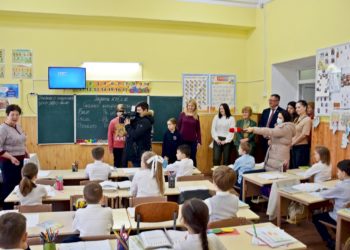 Liceul teoretic ”M. Lomonosov” din Orhei, printre primele instituții de educație din țară, care a început să primească elevi refugiați din Ucraina: patru copii au fost întâmpinați cu multă căldură | VIDEO