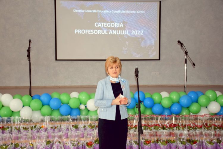 Concursul Raional „Pedagogul Anului 2022” a culminat cu un omagiu adus din partea autorităților publice locale!