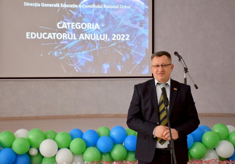 Concursul Raional „Pedagogul Anului 2022” a culminat cu un omagiu adus din partea autorităților publice locale!
