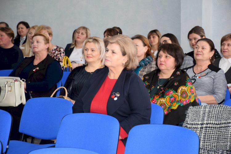 Concursul Raional „Pedagogul Anului 2022” a culminat cu un omagiu adus din partea autorităților publice locale!