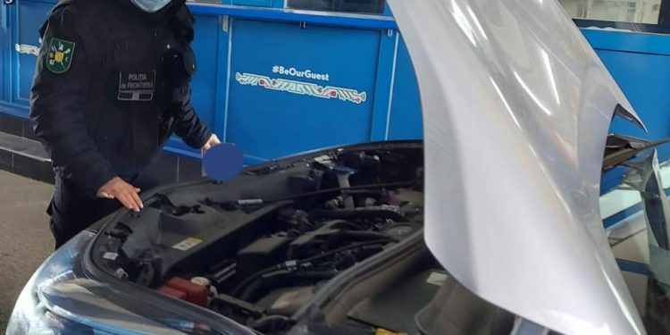 Permisul falsificat al prietenului, i-a adus o cercetare penală