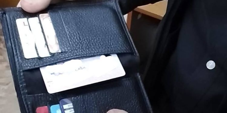 Încă trei permise de conducere falsificate, depistate la trecerea frontierei