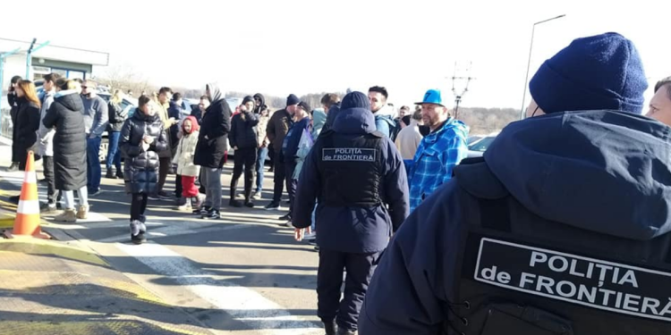 Oficial: Aproape 355 de mii de ucraineni au traversat frontiera R. Moldova de la declanșarea de către Federația Rusă a războiului în Ucraina