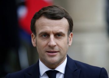 Макрон хочет провести эвакуацию из Мариуполя совместно с Турцией и Грецией