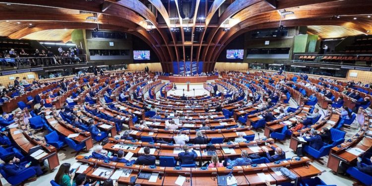 ПАСЕ проголосовала за выход России из Совета Европы