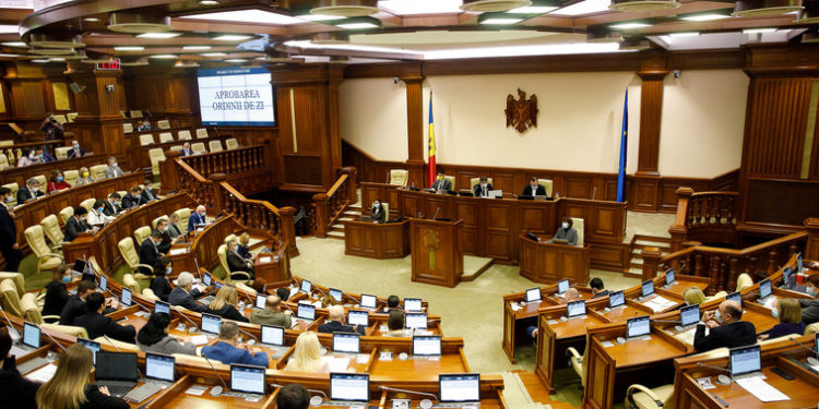 Avertizare în loc de sancționare pentru încălcări fiscale nesemnificative – proiect votat în cea de-a doua lectură