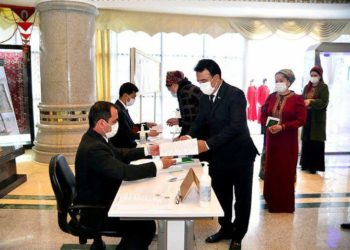 Выборы президента Туркменистана прошли с явкой более 97%