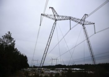 Почти миллион украинских семей остались без электричества из-за войны, — Минэнерго