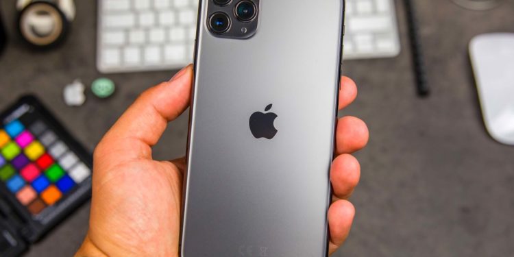 В работе сервисов Apple произошел массовый сбой