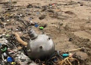 O echipă de scafandri turci au recuperat din Marea Neagră un obiect „similar cu o mină”