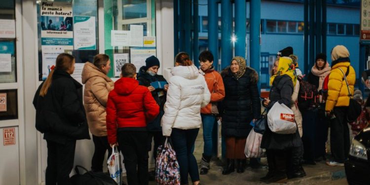 Situația la frontieră: Au fost create coridoare umanitare de tranzit prin România spre Uniunea Europeană