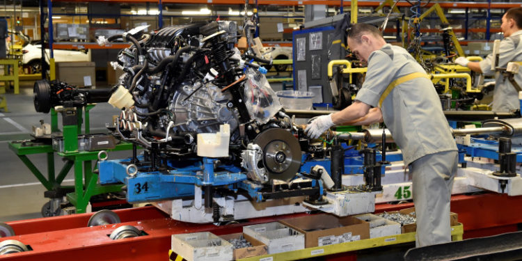 Grupul Renault rămâne în Rusia. Francezii, îngrijoraţi de costurile ridicate ale unei retrageri din această ţară