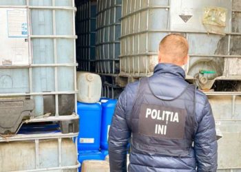 Alcoolul etilic de 18.000.000 de lei – predestinat transportării prin contrabandă, în Ucraina. Poliția a destructurat gruparea infracțională | VIDEO