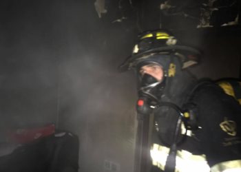 Cadavrul carbonizat al unui bărbat, depistat într-o casă cuprinsă de flăcări, în centrul capitalei