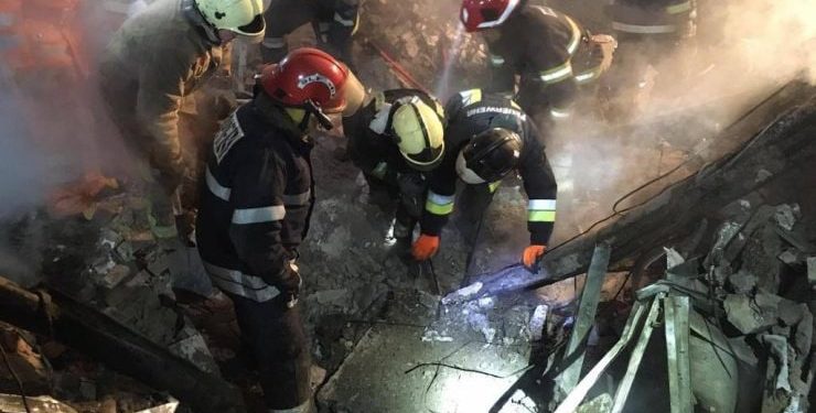 Explozie, la Cahul: Două persoane scoase de pompieri de sub dărâmături | VIDEO