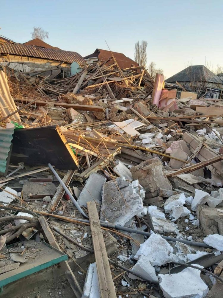 Explozie, la Cahul: Două persoane scoase de pompieri de sub dărâmături | VIDEO