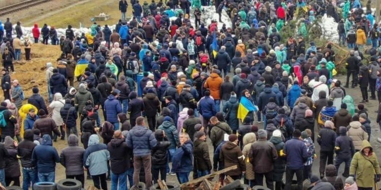 Ucraina: Moscova anunţă coridoare umanitare zilnice spre Rusia
