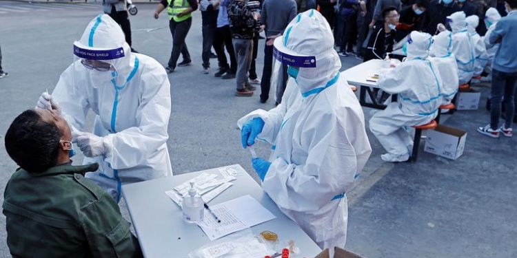 Coronavirus: China a raportat aproape 3.400 de cazuri într-o singură zi, un record de la începutul pandemiei