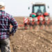 Guvernul va compensa agricultorilor 30 la sută din valoarea accizei pentru motorină. Măsura este inclusă într-un plan anti-criză elaborat de autorități | VIDEO
