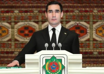 Новый президент Туркменистана принял отставку правительства