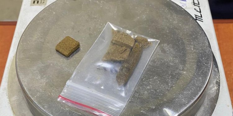 Tentativă contrabandă cu droguri, din Olanda. Ce au depistat vameșii în coletul destinat unui chișinăuian