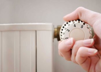 Din 1 mai, proprietarii de apartamente cu încălzire autonomă nu vor mai plăti 10 la sută din factura la căldură pentru Termoelectrica | VIDEO