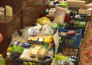 Cozi formate la singurul centru de colectare a ajutoarelor umanitare. Relatările voluntarilor, dar și a refugiaților veniți să ceară ajutor | VIDEO