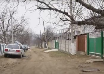 O nouă crimă a zguduit satul Bardar din raionul Ialoveni: Un bărbat și-ar fi omorât soția, apoi s-a sinucis. Vecinii: El o bătea, o fugărea prin curte | VIDEO