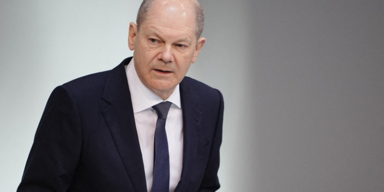 Scholz: Întreruperea bruscă a importurilor de energie din Rusia va arunca Europa în recesiune