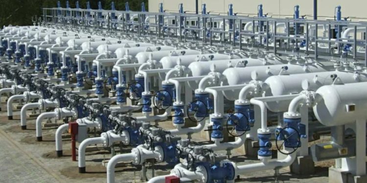 Еврокомиссия признала указ Путина об оплате за газ в рублях нарушением санкций