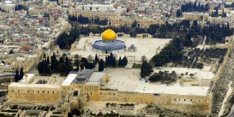 Более 150 человек пострадали в ходе беспорядков в Иерусалиме на Храмовой горе