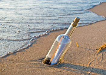 Письмо в бутылке пришло из США во Францию чуть более чем за 2 года
