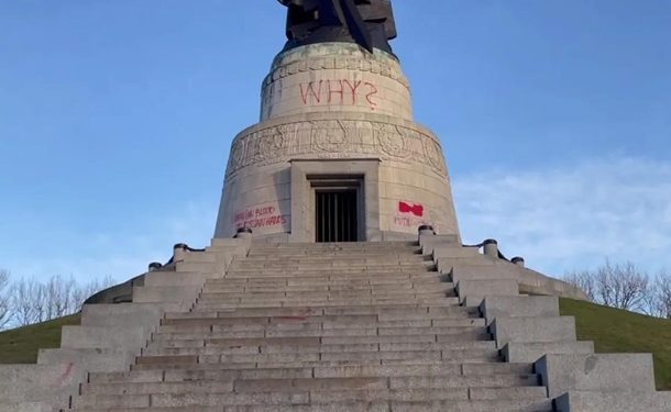 В Берлине разрисовали памятник советскому воину-освободителю