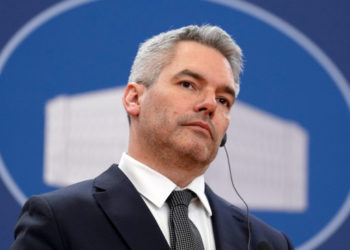 Канцлер Австрии приедет в Москву на встречу с Путиным